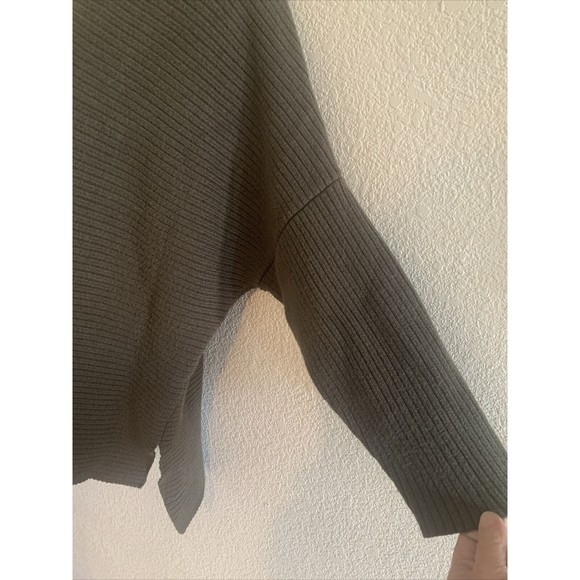 Adrianna Papell Olive Green Boxy V-Neck Lightweight Pullover Sweater M - Picture 11 of 12